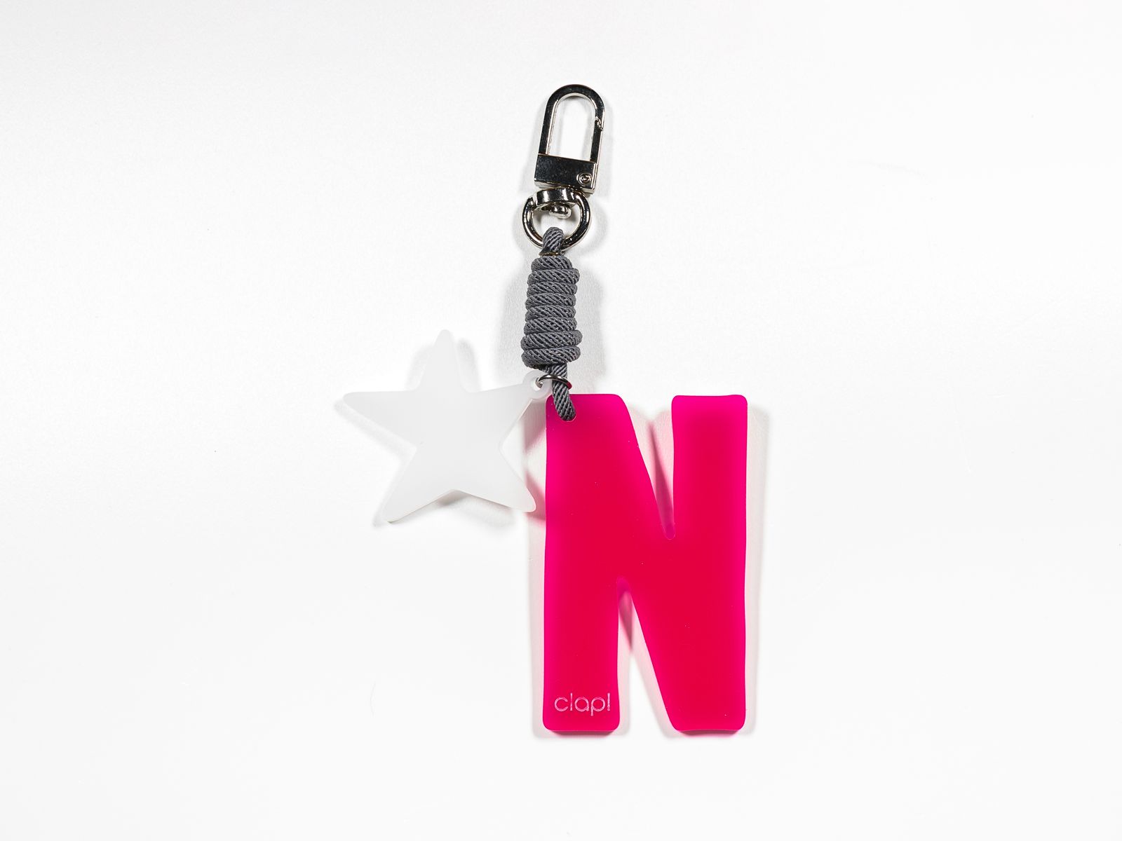 Charm clap!®  Letra N