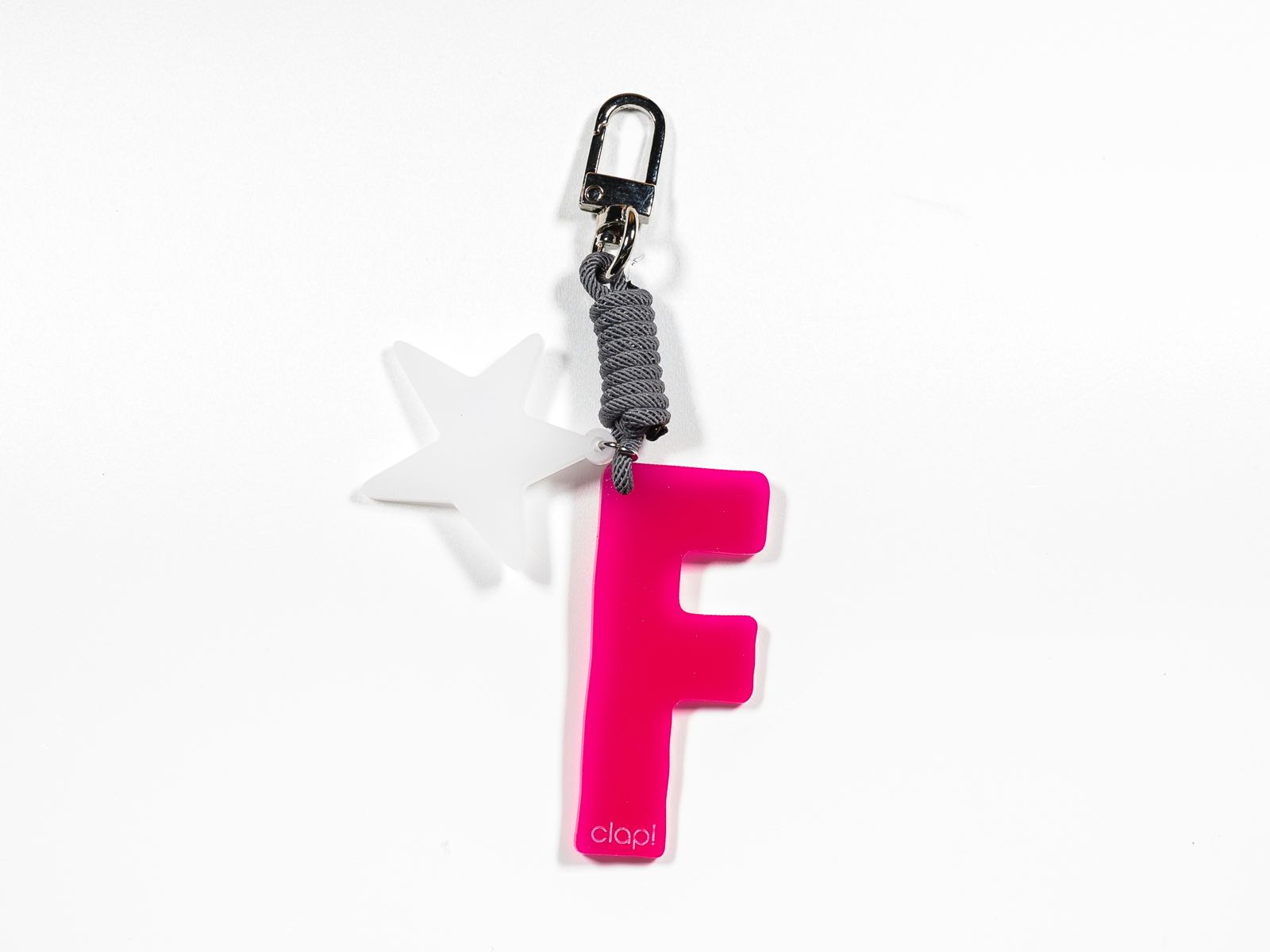 Charm clap!®  Letra F