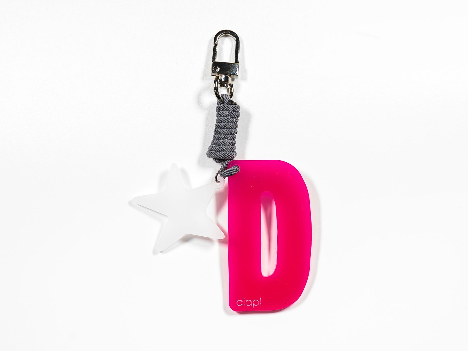 Charm clap!®  Letra D